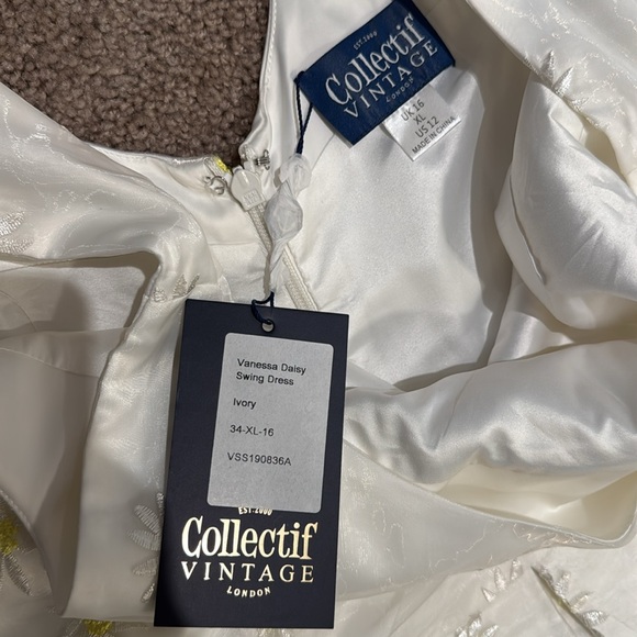 Formal Dress - Picture 3 of 4